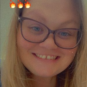 Meet your Posher, Stacy